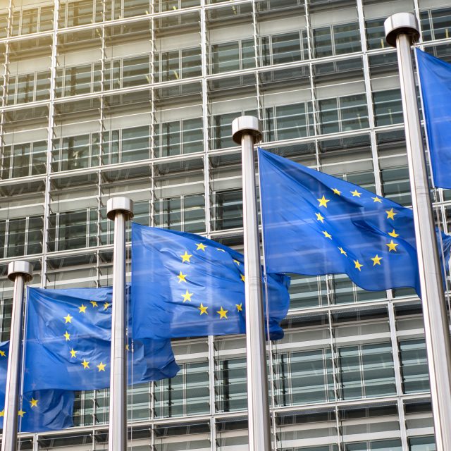 El cargador universal llega a la Unión Europea